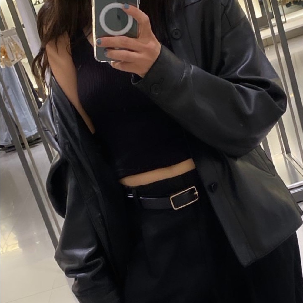 Vintage  thrifted  leather jacket, size small in men had dry clean